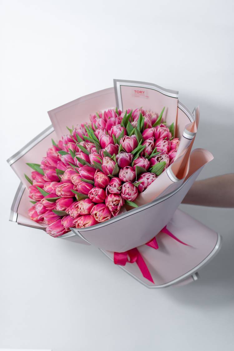 Bouquet 101 pink peony tulip