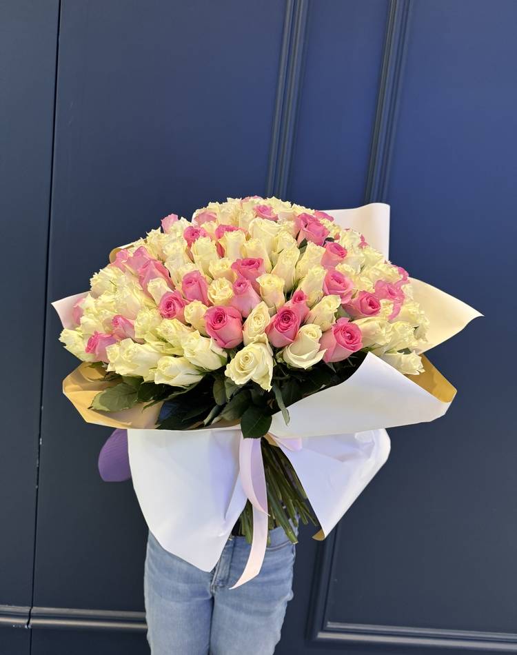 Bouquet of 101 Roses mix