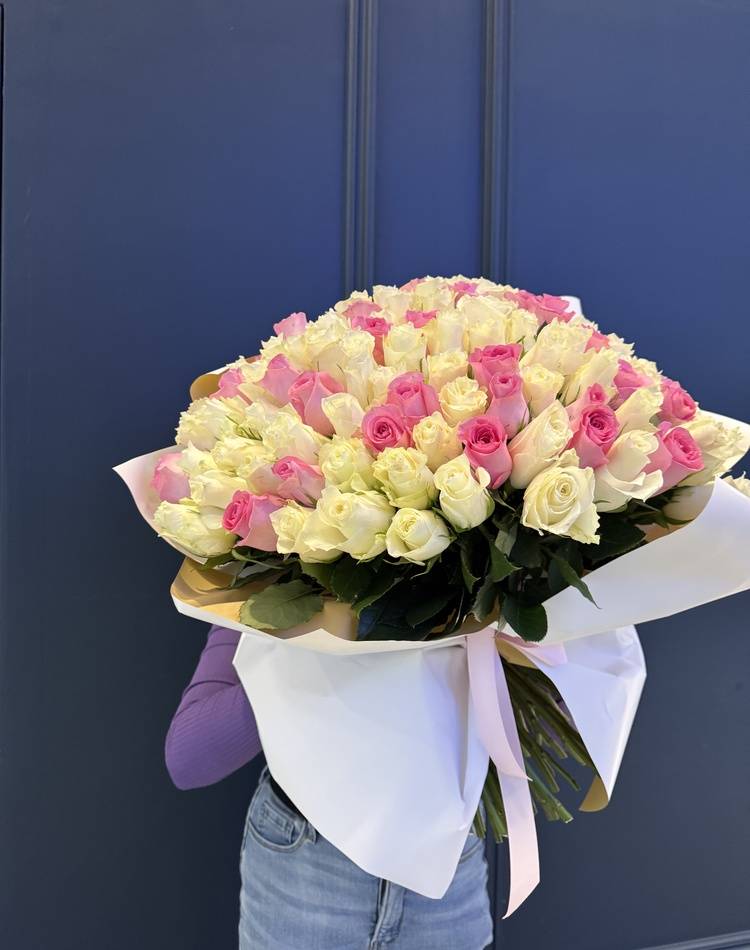 Bouquet of 101 Roses mix