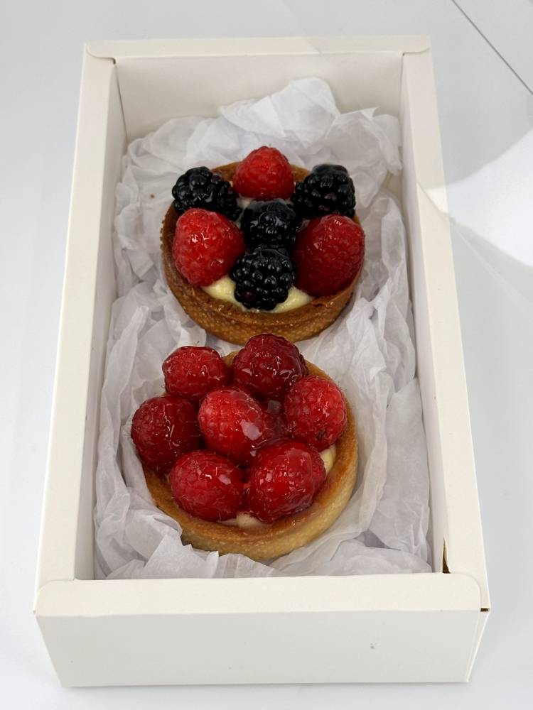 Sweet set of tartlets "Berry mix"